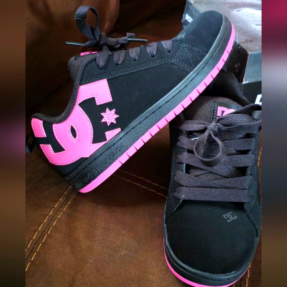 DC Sneakers in Black and Pink 7y Womans 8. 5
